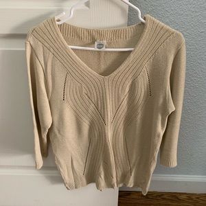 Sweater with 3/4 sleeves